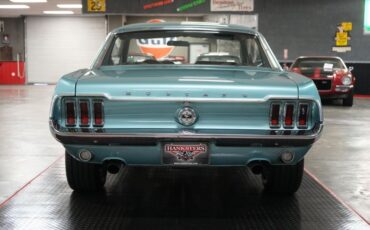 Ford-Mustang-1968-Teal-Teal-21