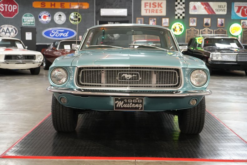 Ford-Mustang-1968-Teal-Teal-25