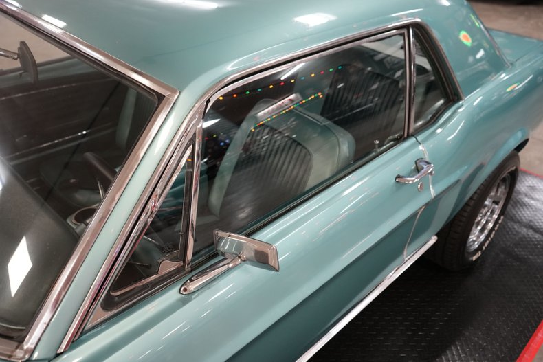 Ford-Mustang-1968-Teal-Teal-34