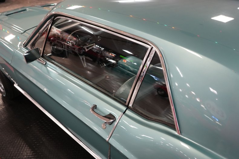 Ford-Mustang-1968-Teal-Teal-35