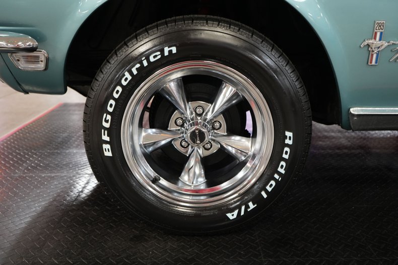 Ford-Mustang-1968-Teal-Teal-40