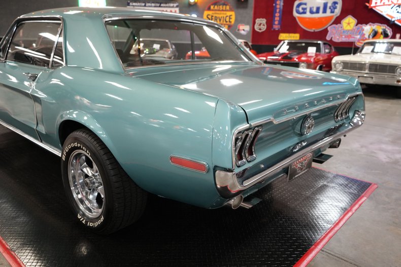 Ford-Mustang-1968-Teal-Teal-42