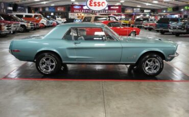 Ford-Mustang-1968-Teal-Teal-7
