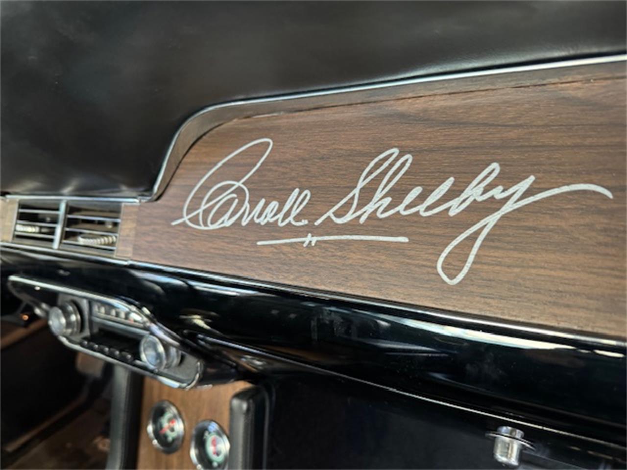 Ford-Mustang-1968-White-Black-21