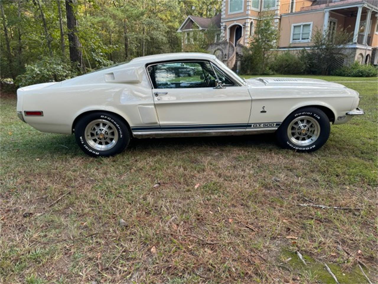 Ford-Mustang-1968-White-Black-4