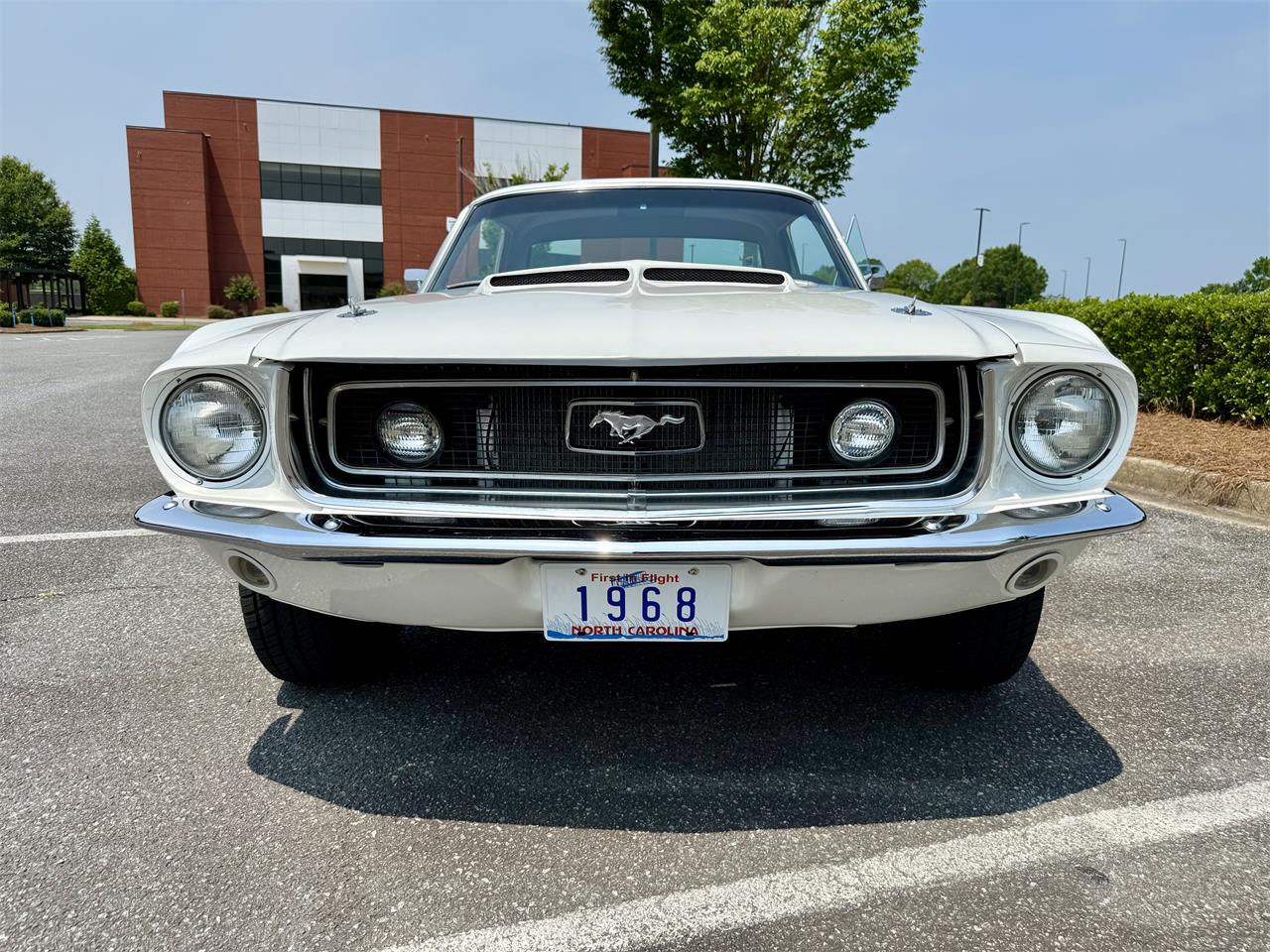 Ford-Mustang-1968-White-Red-1