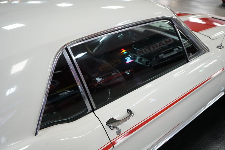 Ford-Mustang-1968-White-Red-12