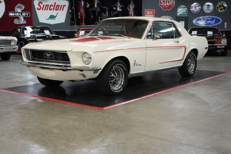 Ford-Mustang-1968-White-Red-26