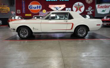 Ford-Mustang-1968-White-Red-27
