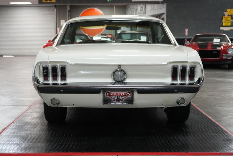 Ford-Mustang-1968-White-Red-29