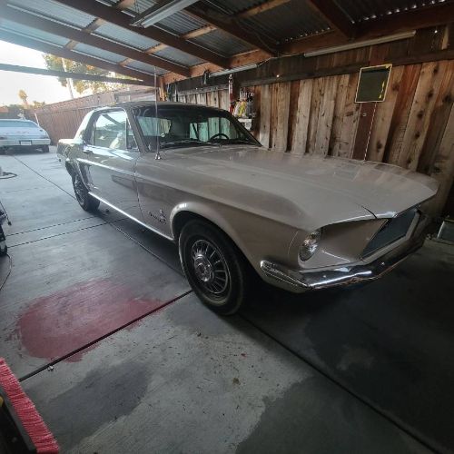 Ford-Mustang-1968-Yellow-4