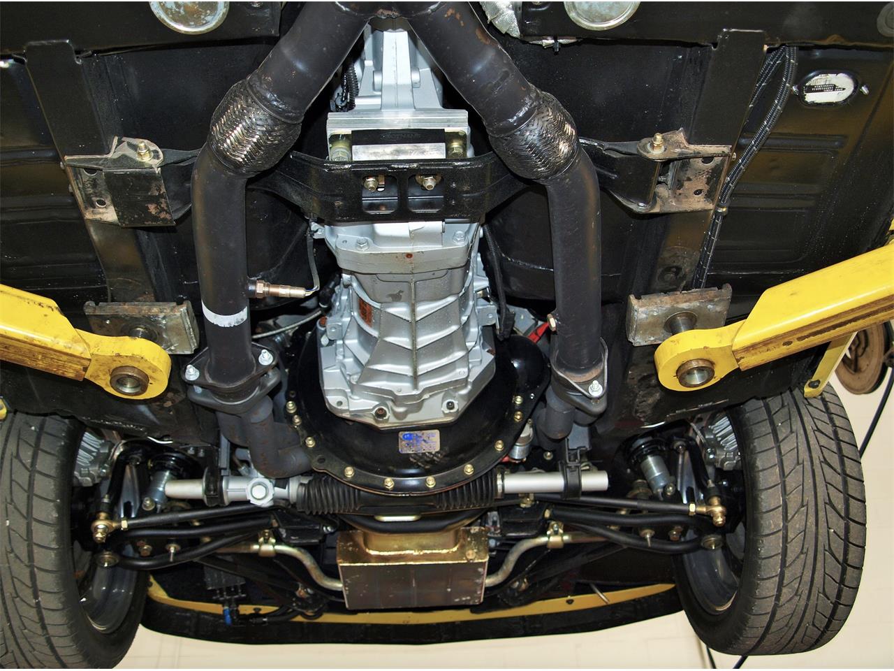 Ford-Mustang-1968-Yellow-Black-4