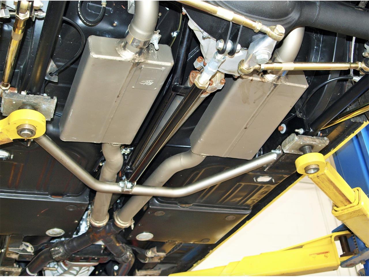 Ford-Mustang-1968-Yellow-Black-8