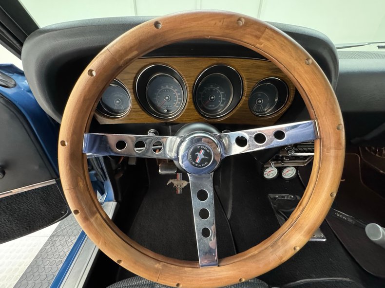 Ford-Mustang-1969-Acapulco-Blue-Black-12