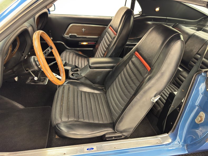 Ford-Mustang-1969-Acapulco-Blue-Black-40