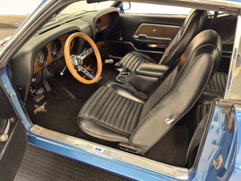 Ford-Mustang-1969-Acapulco-Blue-Black-41