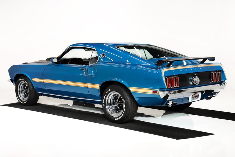 Ford-Mustang-1969-Acapulco-Blue-Black-Deluxe-1