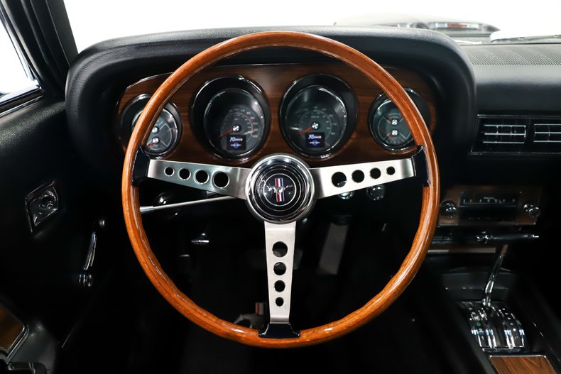 Ford-Mustang-1969-Acapulco-Blue-Black-Deluxe-18