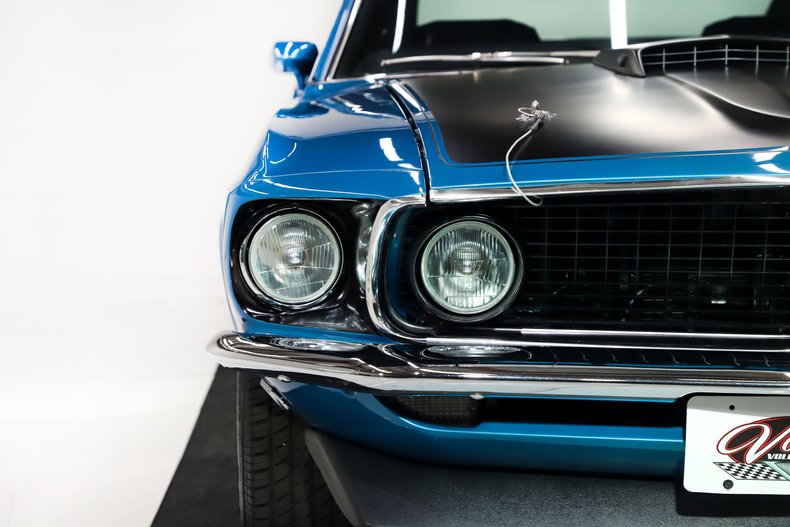Ford-Mustang-1969-Acapulco-Blue-Black-Deluxe-25