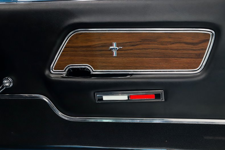 Ford-Mustang-1969-Acapulco-Blue-Black-Deluxe-36