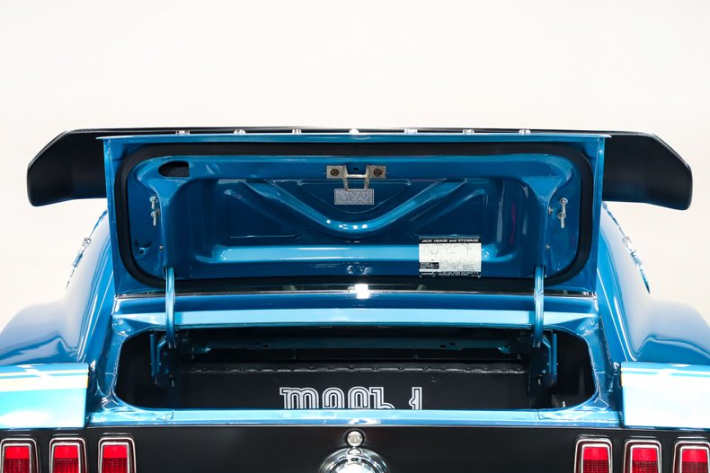 Ford-Mustang-1969-Acapulco-Blue-Black-Deluxe-46
