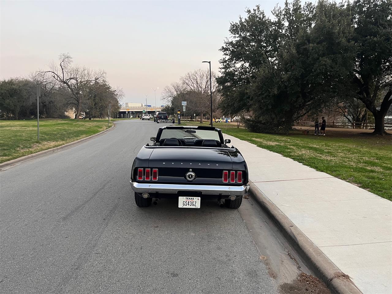 Ford-Mustang-1969-Black-Black-12