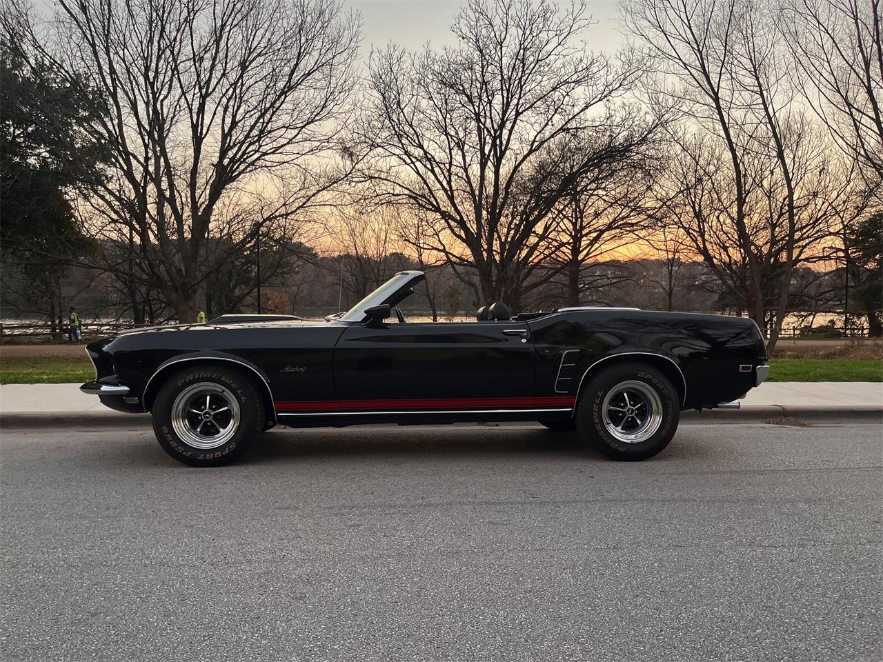 Ford-Mustang-1969-Black-Black-18