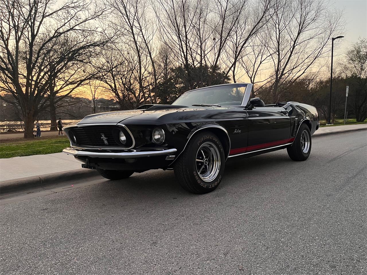 Ford-Mustang-1969-Black-Black-2
