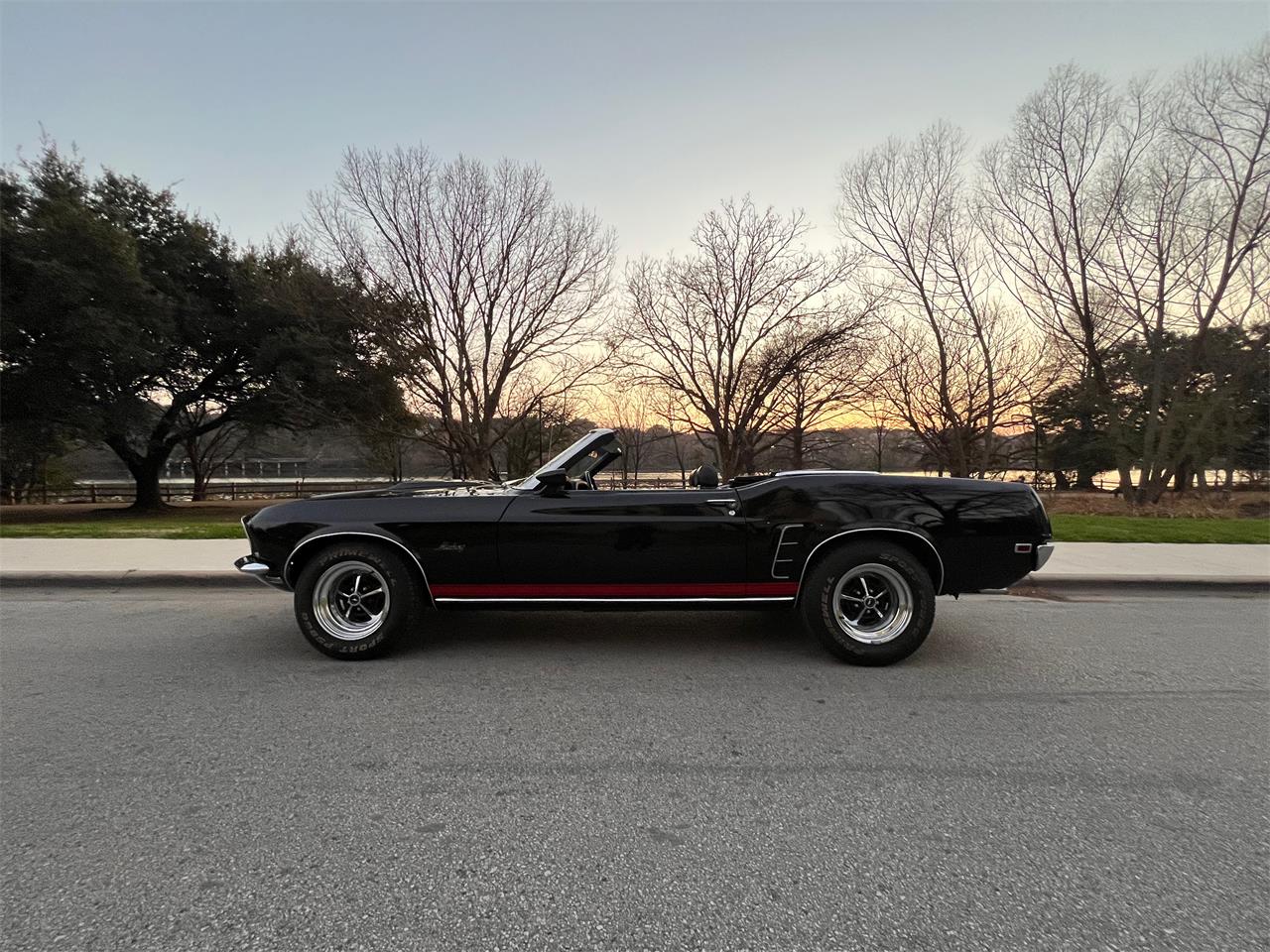 Ford-Mustang-1969-Black-Black-61