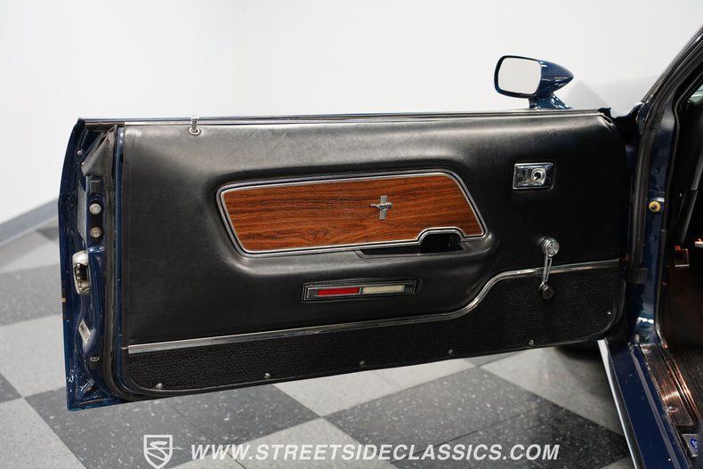 Ford-Mustang-1969-Dark-Blue-Black-36