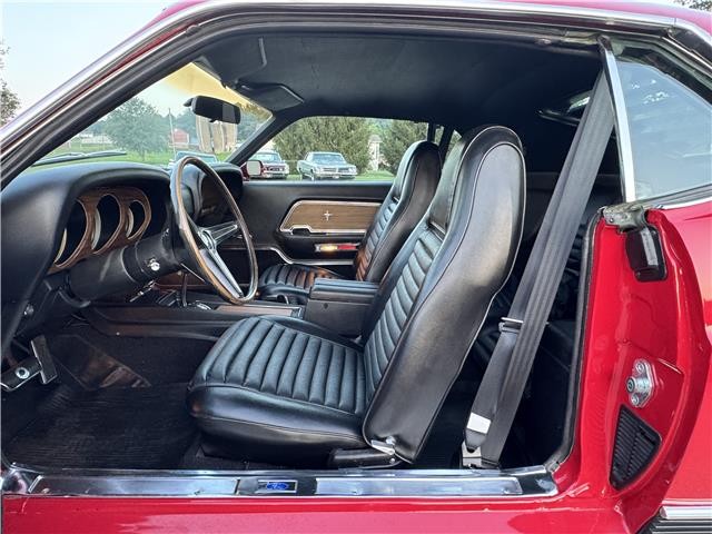 Ford-Mustang-1970-2-Door-Coupe-5