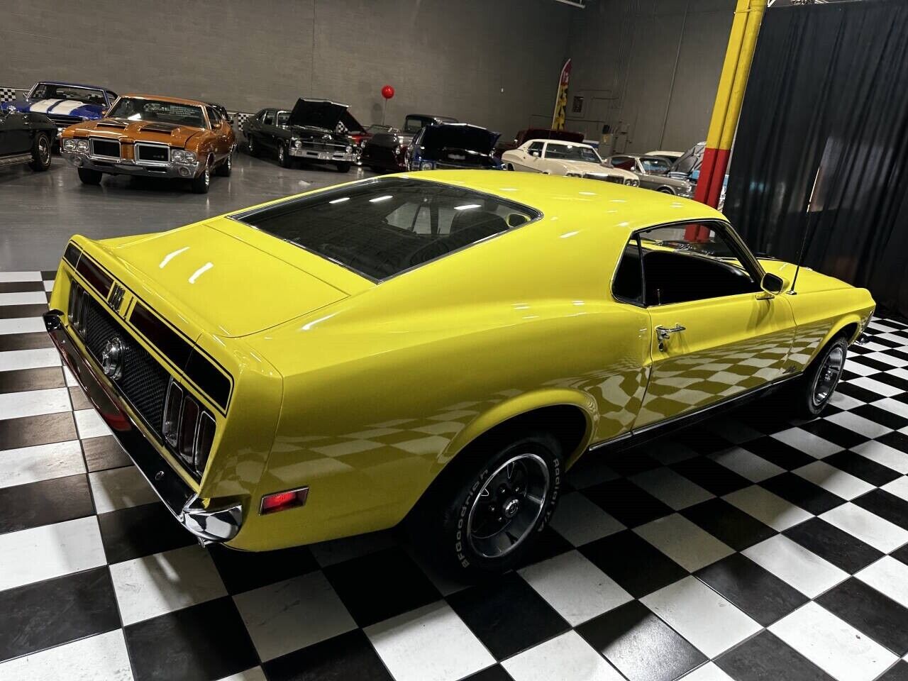 Ford-Mustang-1970-Coupe-12