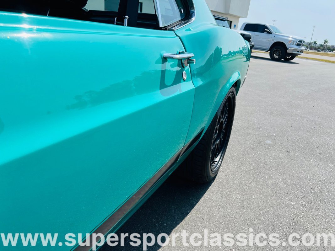 Ford-Mustang-1970-Fastback-23