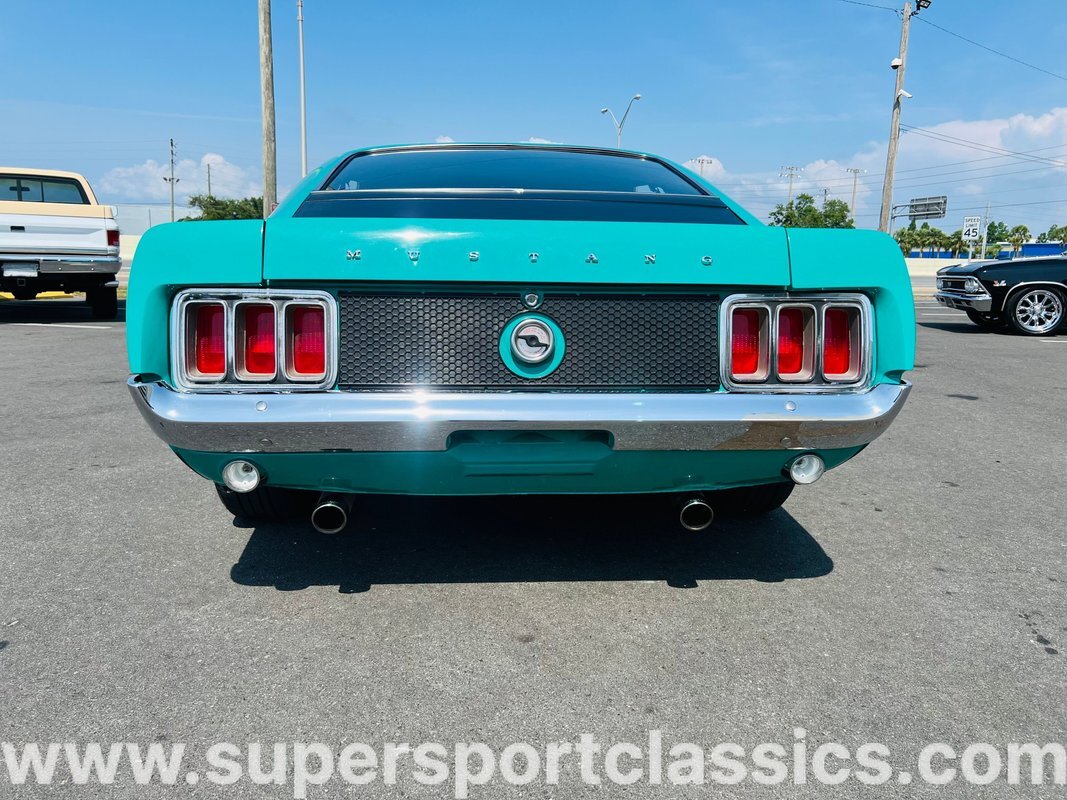 Ford-Mustang-1970-Fastback-3
