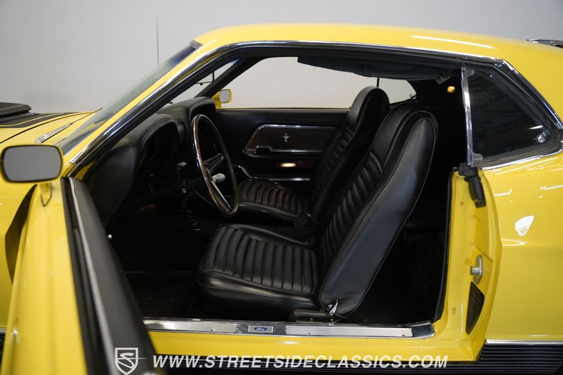 Ford-Mustang-1970-Yellow-Black-2