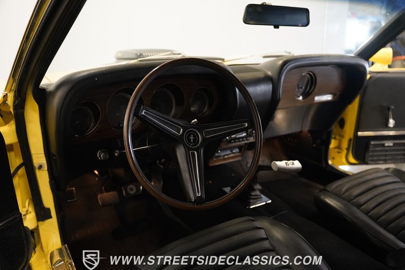 Ford-Mustang-1970-Yellow-Black-37