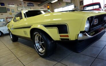 Ford-Mustang-1971-Classic-Car-12