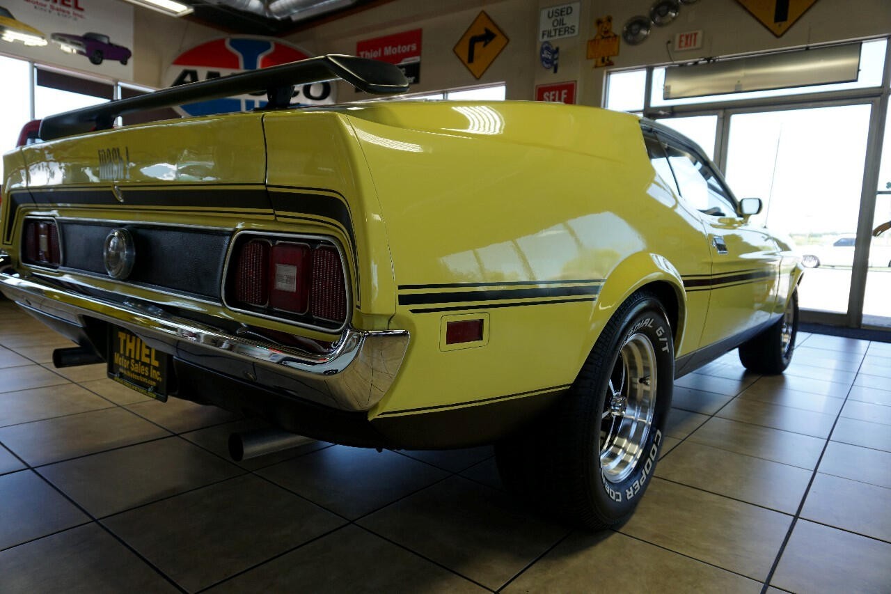 Ford-Mustang-1971-Classic-Car-16