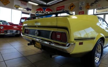 Ford-Mustang-1971-Classic-Car-17