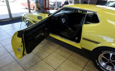 Ford-Mustang-1971-Classic-Car-19