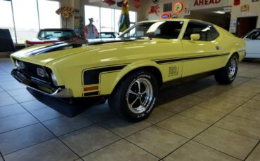 Ford-Mustang-1971-Classic-Car-2