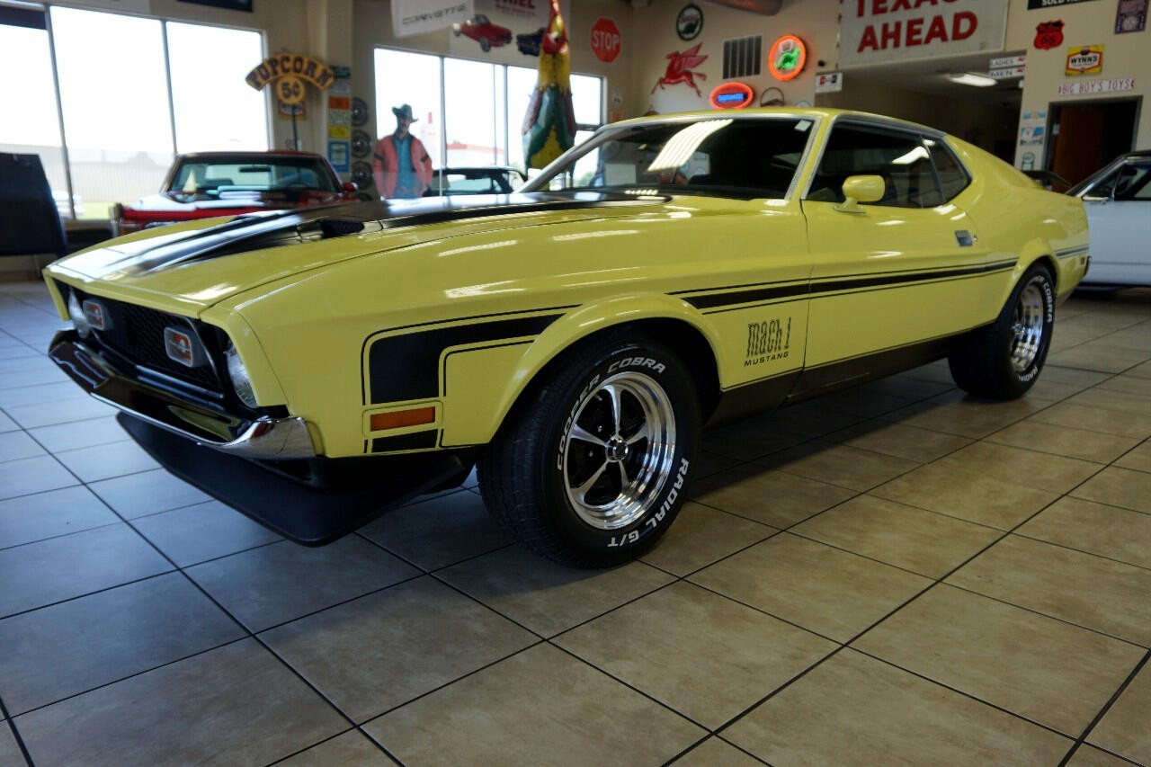 Ford-Mustang-1971-Classic-Car-2