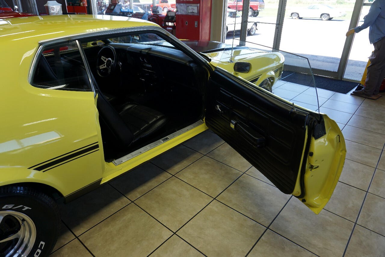 Ford-Mustang-1971-Classic-Car-20