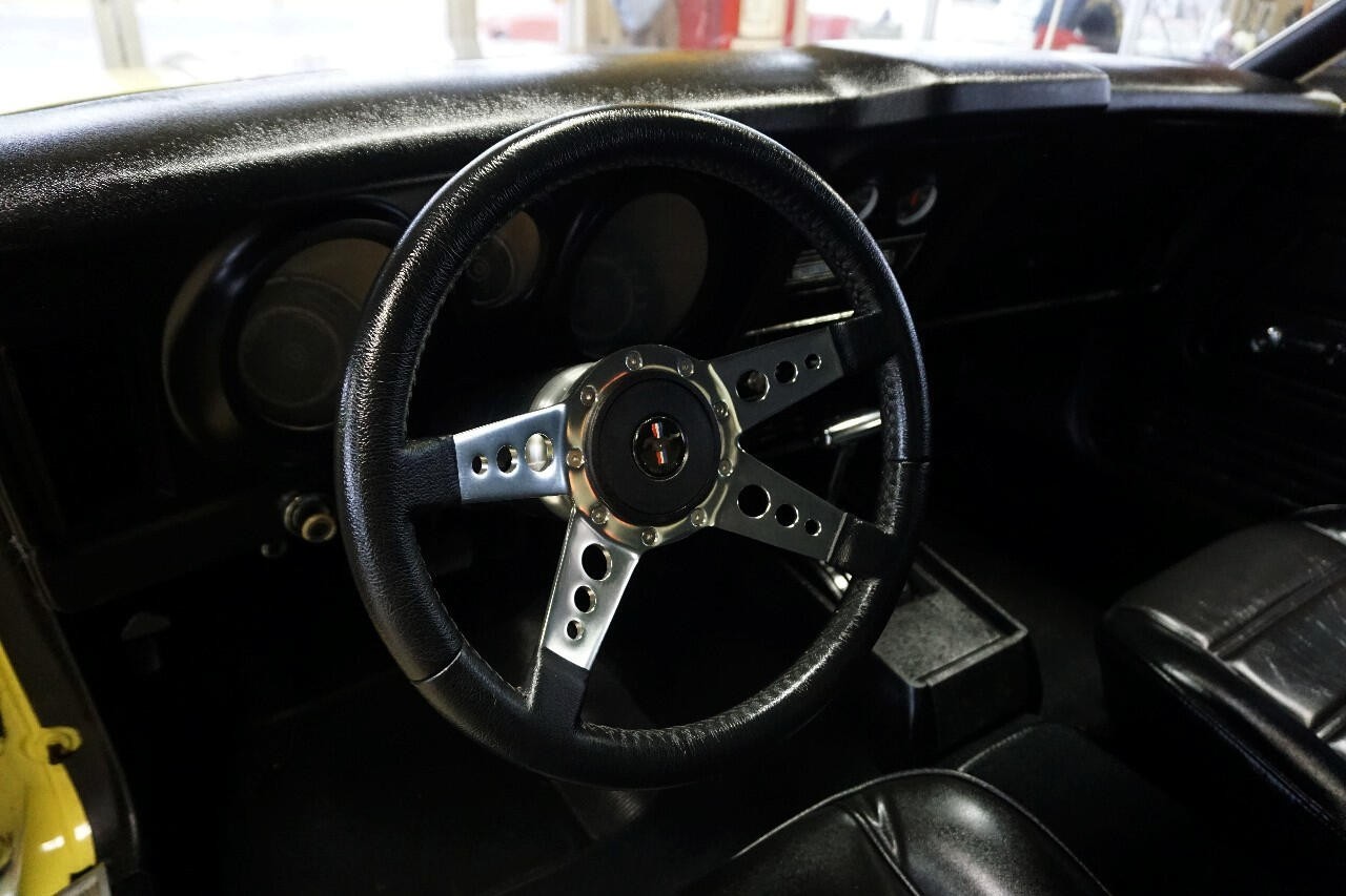 Ford-Mustang-1971-Classic-Car-25