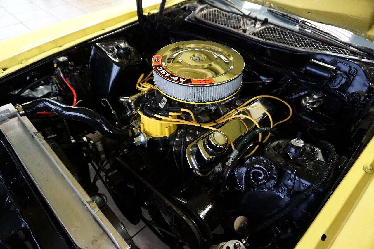 Ford-Mustang-1971-Classic-Car-28