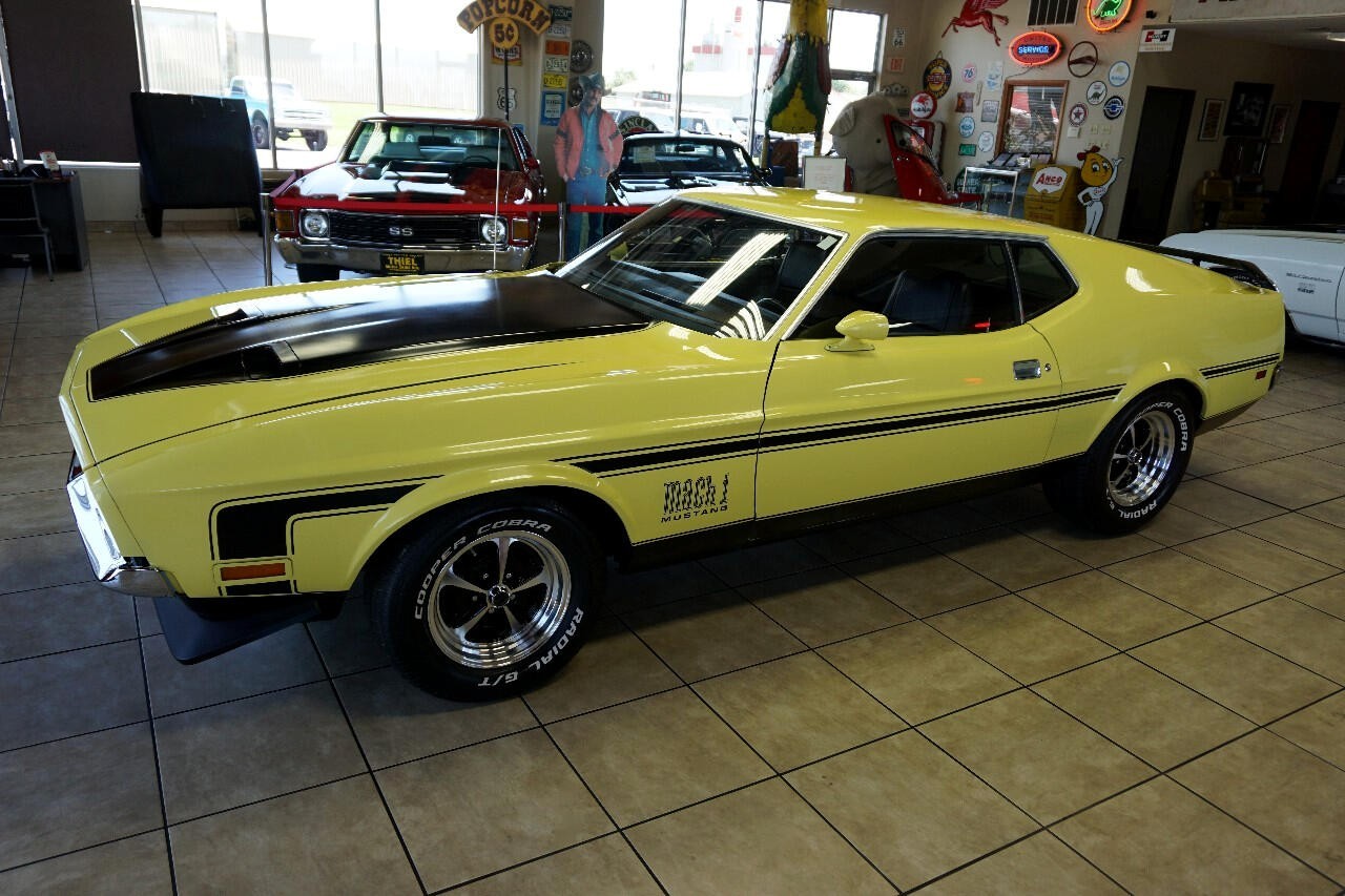Ford-Mustang-1971-Classic-Car-3