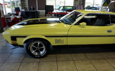 Ford-Mustang-1971-Classic-Car-36