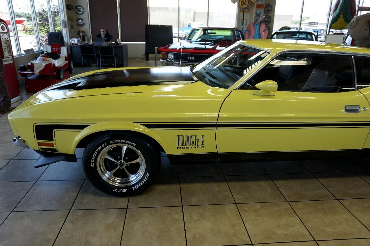 Ford-Mustang-1971-Classic-Car-36