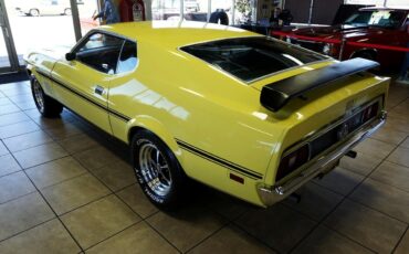 Ford-Mustang-1971-Classic-Car-5