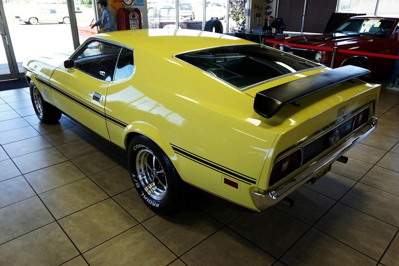 Ford-Mustang-1971-Classic-Car-5